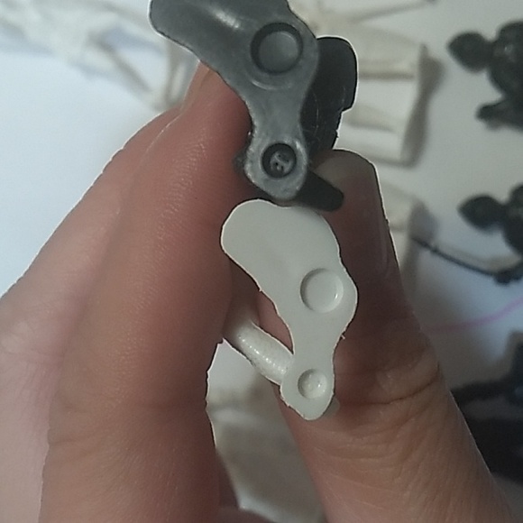 Vintage Gladiator Figurines- (Plastic) - Picture 12 of 15